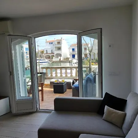 Canal Empuries Apartment *